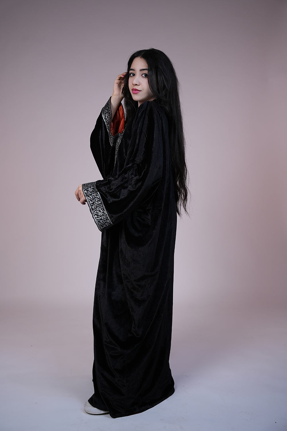Royal Noir Embroidered Kaftan